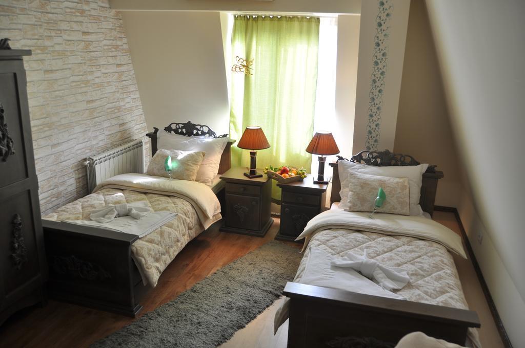 Vila Hit Ruma Bagian luar foto